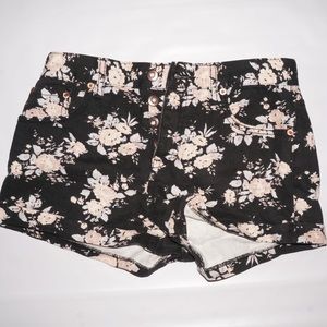 floral shorts